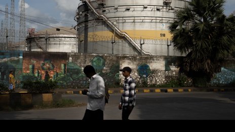 Цената на петрола се стабилизира близо до двумесечно дъно*