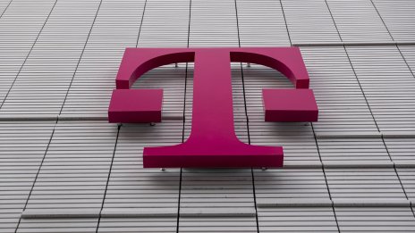 T-Mobile US планира обратно изкупуване на акции за 14 млрд. долара