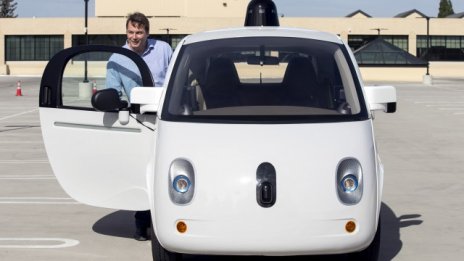 Google търси сътрудничество в автомобилния сектор