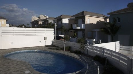 Данъчните облекчения привличат чуждите купувачи на имоти в Кипър