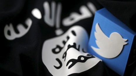 Технологичните гиганти в битка с терора