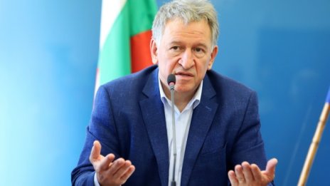 Стойчо Кацаров предлага да отпаднат лимитите за болниците