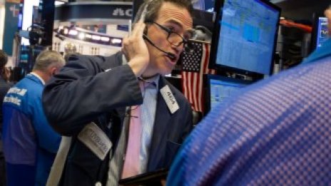 Сесията на Wall Street започва с пореден срив въпреки усилията на Фед*