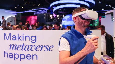 Новият борсов двубой: Изкуствен интелект срещу Фед 