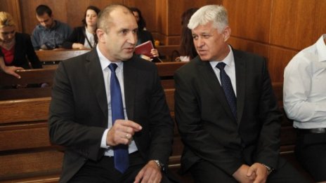 Румен Радев: Николай Ненчев приземи българската авиация*