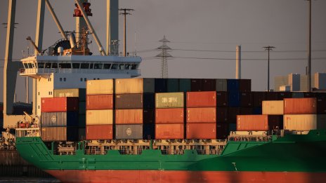 Търговският дефицит на Германия с Китай се свива за първи път от 2018 г. насам