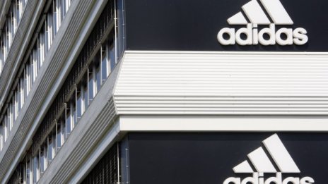 Печалбата на Adidas скочи c 4,1% въпреки спада на продажбите в Европа и САЩ
