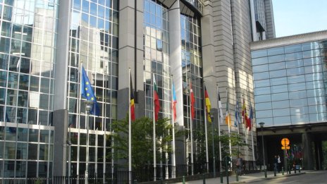 И Европейският парламент подкрепи тегленето на 90 млрд. евро заем за Украйна
