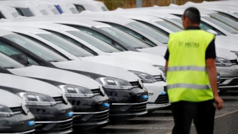Масовото производство на електромобили на Volkswagen се бави