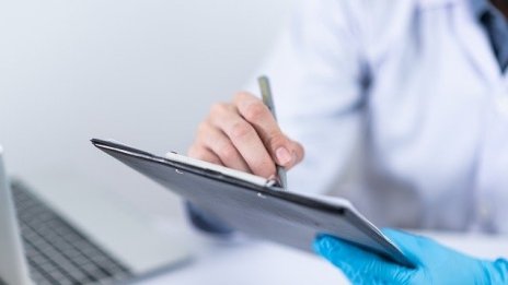 Безплатните лекарства за COVID са достъпни в аптеки с договор с НЗОК