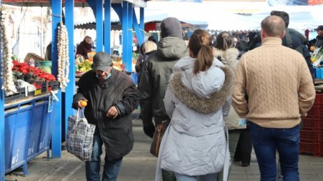 Шулева: Таванът на цените ще донесе само спекула