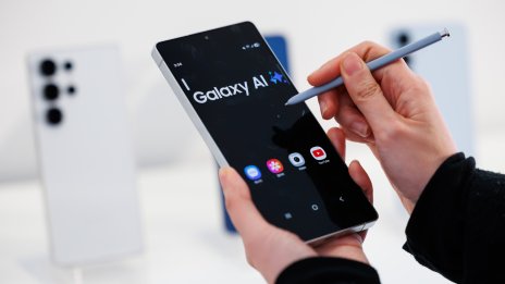 Samsung загатна, че подготвя нов ултратънък смартфон S25 Edge