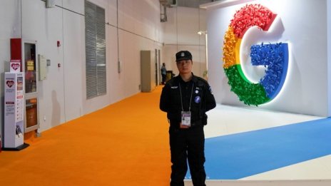 Председателят на Alphabet не е убеден, че Google трябва да влезе пак в Китай