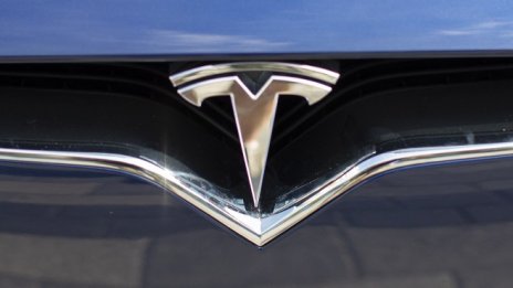 Tesla започна доставките на своя кросовър Model Y