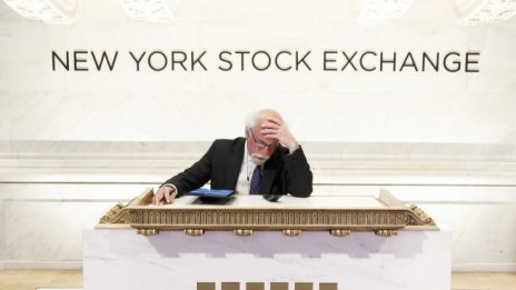 Паниката оставя своя отпечатък на всички пазари