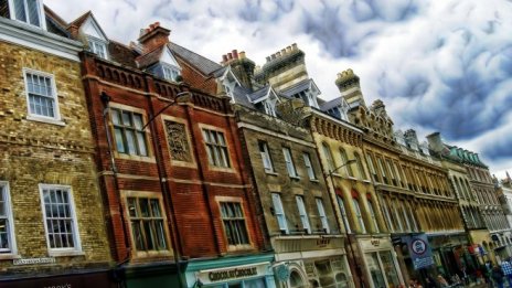 Графика на деня: Градовете с най-високи наеми на жилищата спрямо доходите