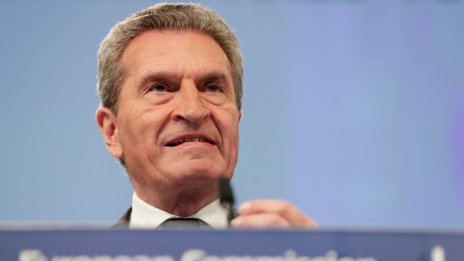 Йотингер: В Европа има пълно надценяване на собствената икономическа мощ