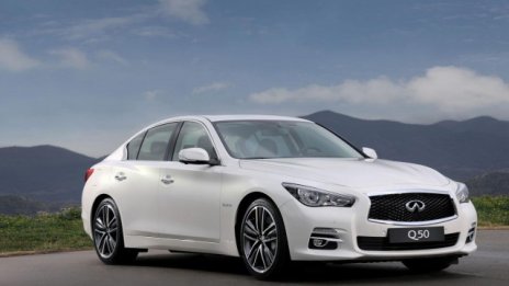 Infiniti стъпва на родния си пазар