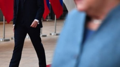 2021 г. започва лошо за Макрон заради бавното ваксиниране на населението