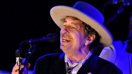 Боб Дилън няма да присъства на церемонията по връчването на Нобеловата награда