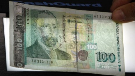 Бизнесът предлага на правителството да сезира КС за "клас прослужено време"