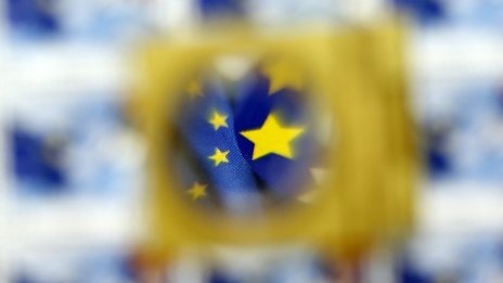 ЕС ще изготви доклад за пазарните изкривявания само на китайския внос