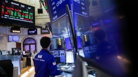S&P 500 приключи сесията с лек ръст преди изтичането на ултиматума на Тръмп към Иран*