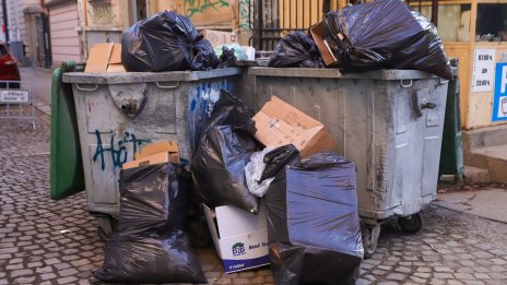 Столична община е сезирала съда и Сметната палата заради забавените търгове за сметосъбирането