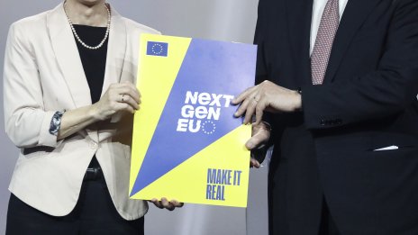 Какво постигна амбициозната програма на ЕС за 800 млрд. евро за възстановяване след COVID?
