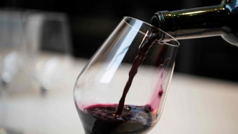 Ирландия въведе минимални цени за алкохолните напитки