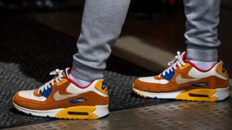 Nike отчита смесени резултати заради проблеми с доставките