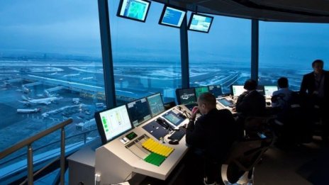 Covid спря и набирането на ръководители на полети до 2022 г.