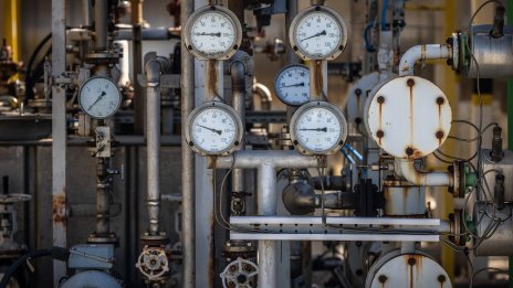 ЕС очерта как планира да спре вноса на руски газ до 2027 г. 