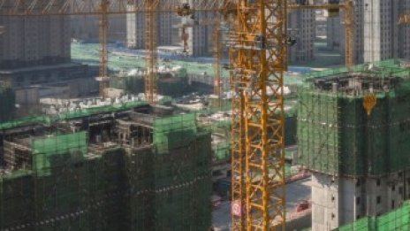 Имотният сектор в Китай се съвзема, но силният растеж може да е отживелица