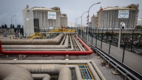 ЕП иска бърза сделка по спешни правила за запълване на газовите хранилища