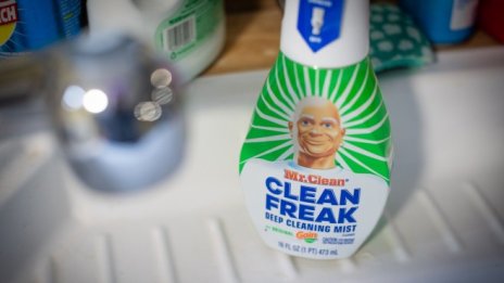 Procter & Gamble компенсира по-големите си разходи с повишени цени