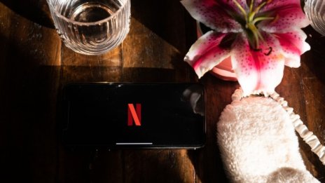 Netflix се срива на борсата след лошия си отчет