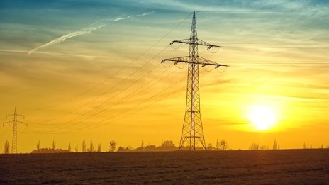 Задържането на цената на тока за бита е изцяло за сметка на НЕК