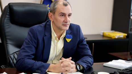 МЗ: Има проблеми с базите на хеликоптерите за спешна помощ и риск от загуба на милиони по ПВУ