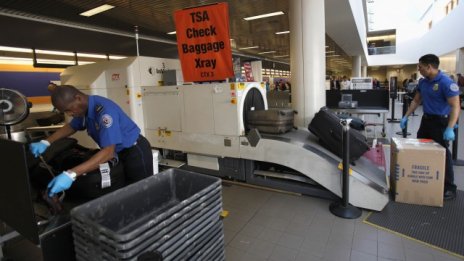 Таксите на авиокомпаниите продължават да се повишават