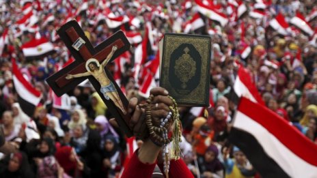 Вятърът на промяната отново помете Египет