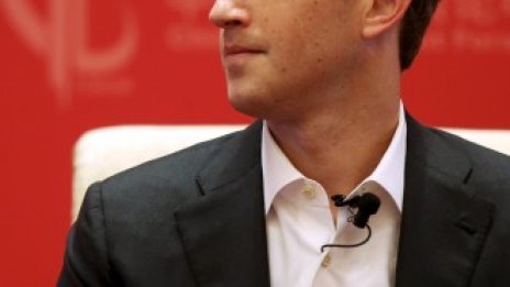 Зукърбърг се опитва да стопли отношенията си с Китай