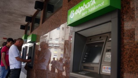 OTP Bank с тримесечна загуба заради разходи по конвертиране на кредити