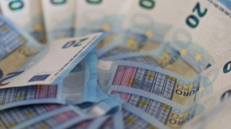 Излишъкът по текущата сметка на ЕС се разширява до 13,1 млрд. евро през юни