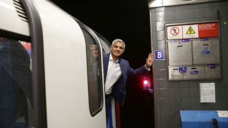 Метрото в Лондон вече е денонощно
