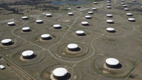 Дефицитът по текущата сметка на САЩ се разширява в началото на годината