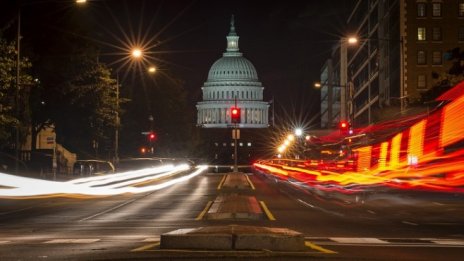 Икономическият ръст в САЩ се забавя повече от очакваното в края на 2016 г.