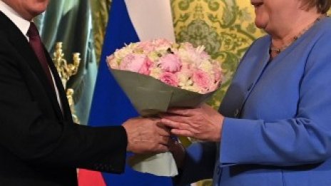 Новият германски лидер поема отношенията с Русия в най-ниската им точка от години