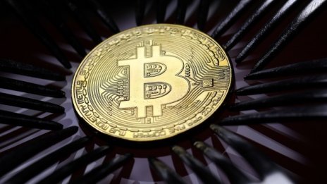 Биткойнът мина нов крайъгълен камък – 50 хил. долара