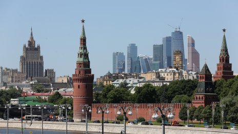 Заводското производство в Русия се сви с най-бързия си темп от март 2022 г.